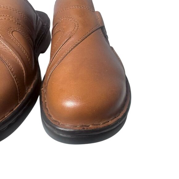 Clarks Slip-on Clogs Brown Leather Comfort Shoes Womens Size 7 Preppy Work Mules - Picture 3 of 16